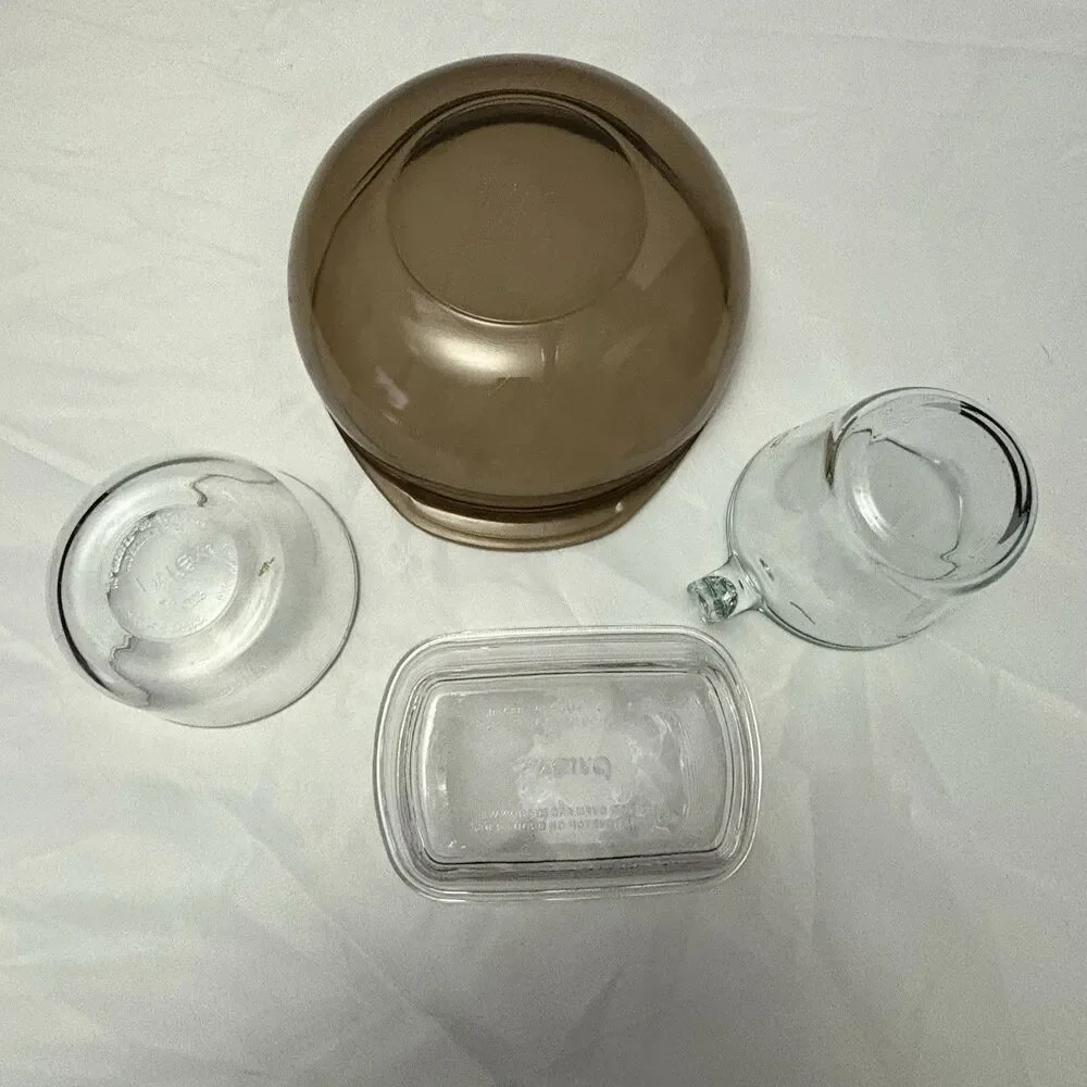 Pyrex Lot Of 4 Pieces Pyrex Measuring Cup, Round Bowl, Square Bowl,large bowl